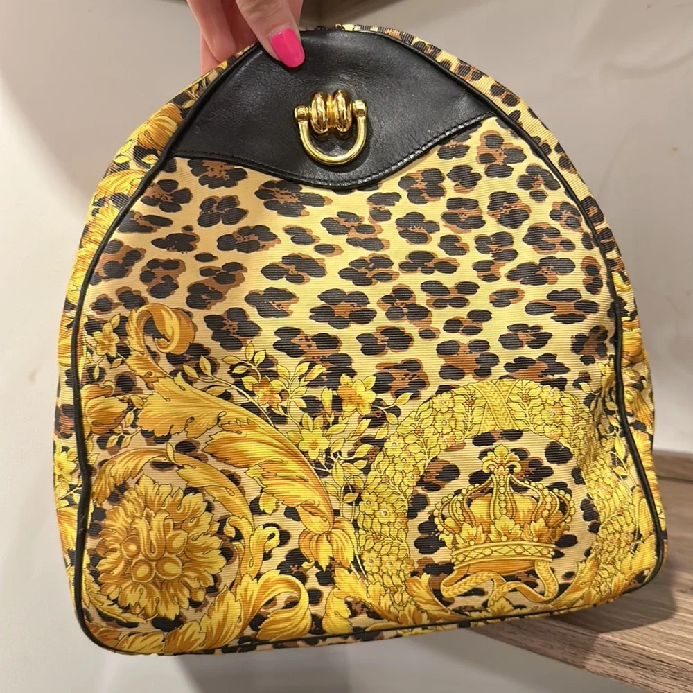 🔥Versace 2Way Travel Bag 🔥 - Picture 8 of 16